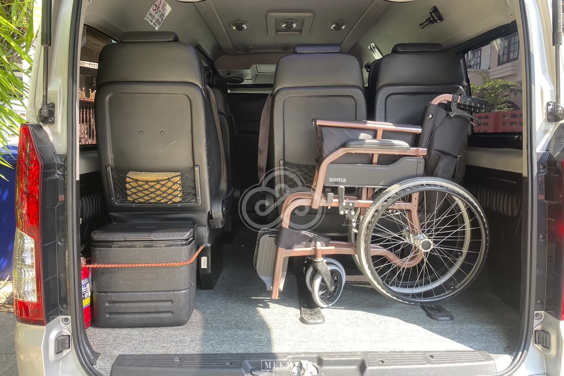 长者与辅助出行 — Wheelchair Assistance